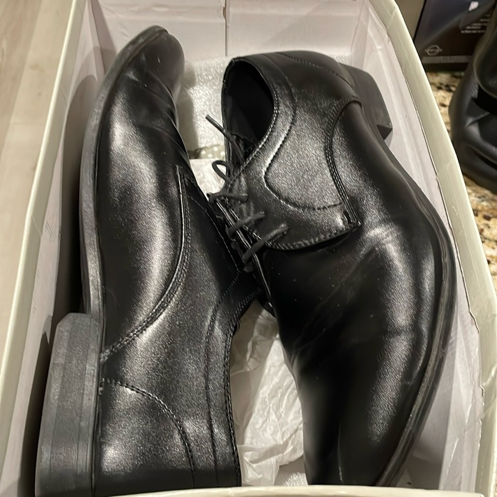 Men’s shoes black size 12